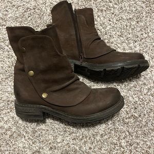Women’s leather booties size 8